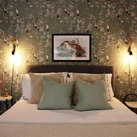 Lincoln Apartment Freshly Renovated Common Views Burton  エクステリア 写真