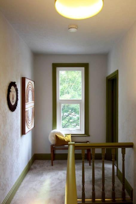 Lincoln Apartment Freshly Renovated Common Views Burton  エクステリア 写真
