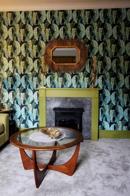 Lincoln Apartment Freshly Renovated Common Views Burton  エクステリア 写真